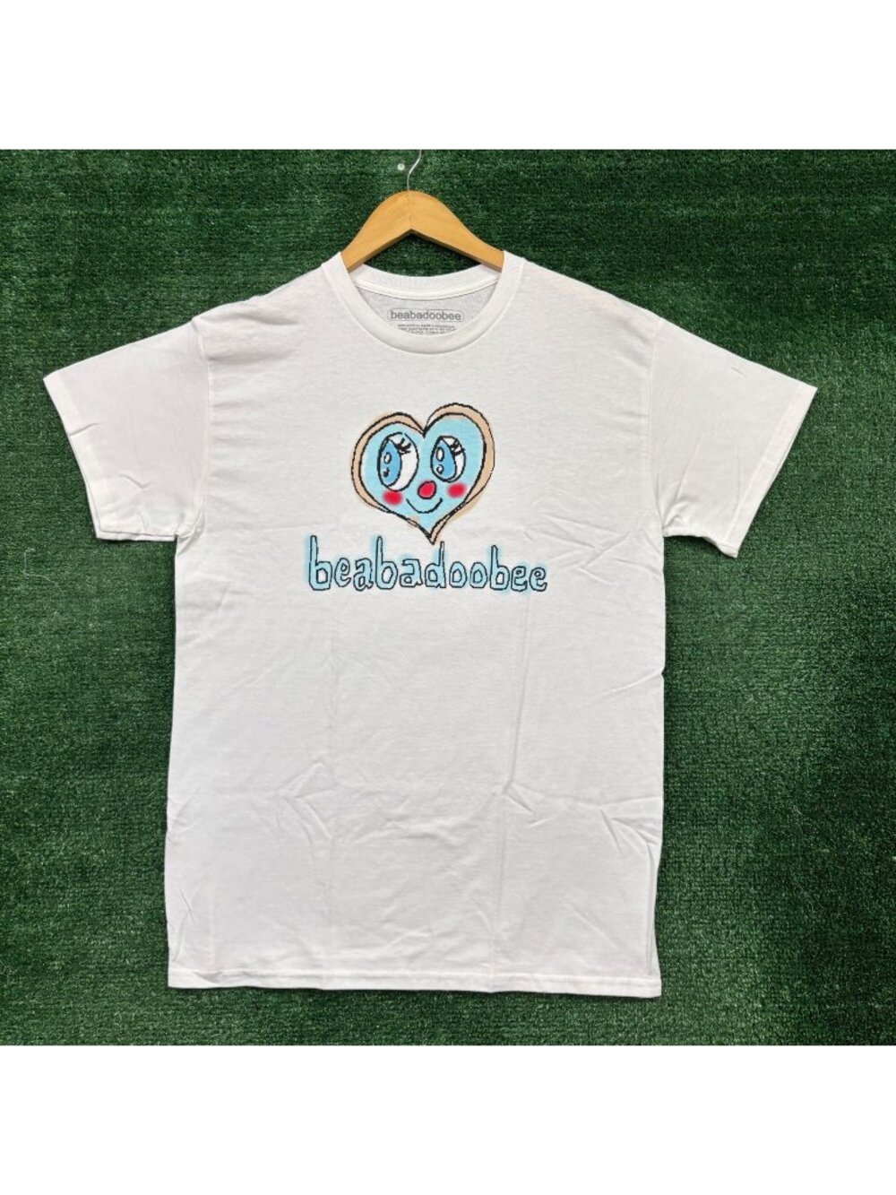 Beabadoobee Digital Heart Eyes white T-Shirt Size Medium
